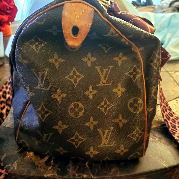 Louis Vuitton Monogram Speedy 35 with Twillys & crossbody strap 1997 - Picture 5 of 11